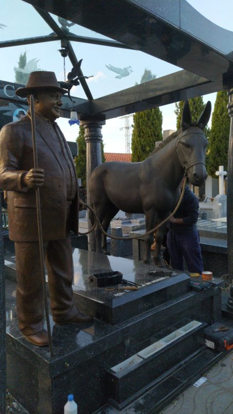 Escultura en bronce
